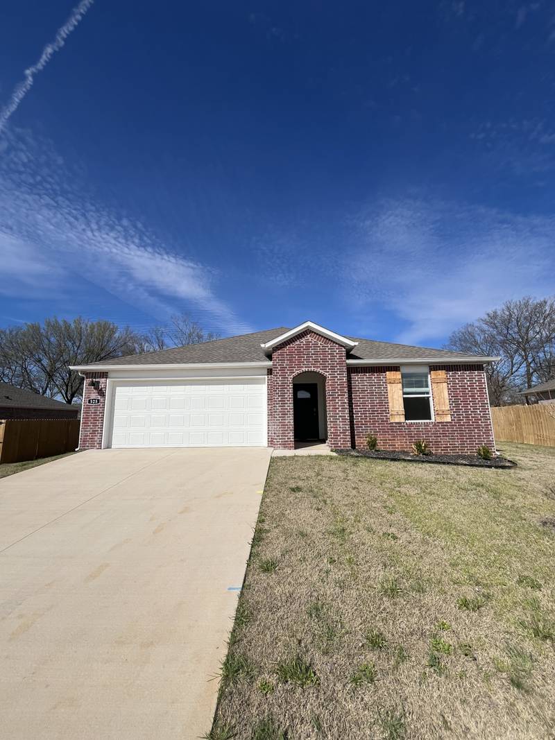 Farmington High Homes