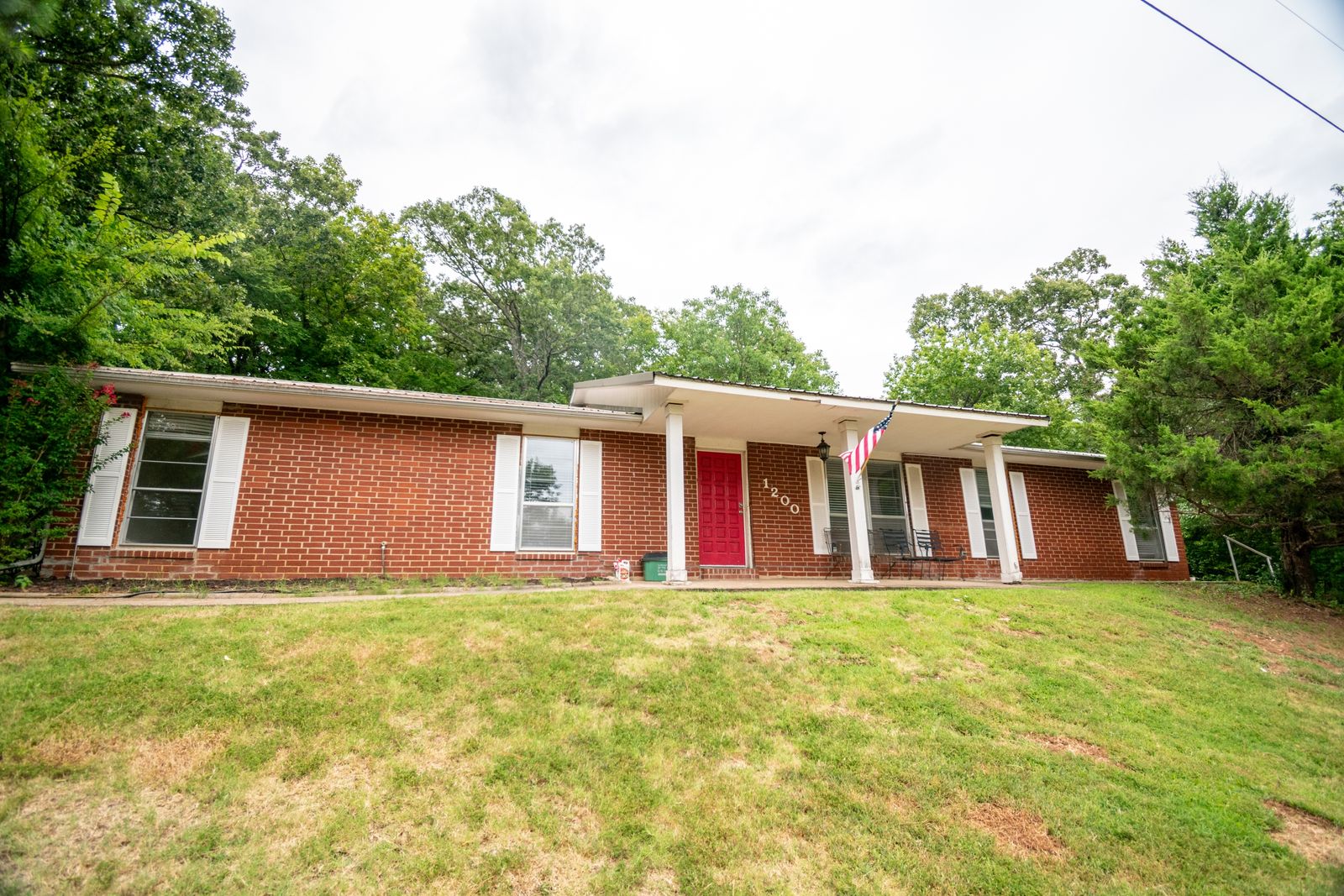 1200 S Dinsmore Tr